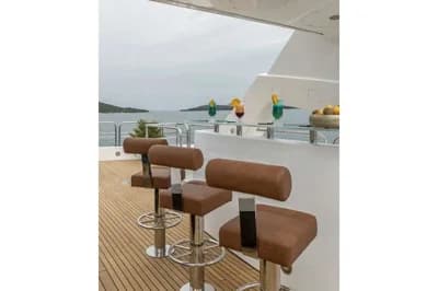 2010 Sunseeker 37 Metre Yacht | 37m 3