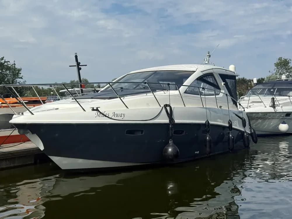 2008 Sealine SC38 Boat for Sale in Shepperton