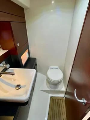 2008 Fjord 40' Cruiser | 39ft 3