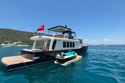 2014 Custom Steel Trawler | 68.9 ft 2