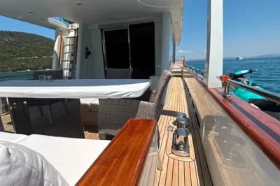 2014 Custom Steel Trawler | 68.9 ft 3