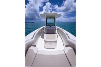 2024 Boston Whaler 280 Outrage | 28 ft 3