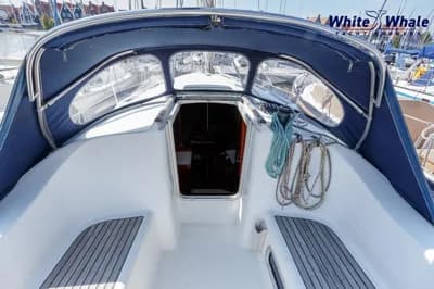 2002 Beneteau Oceanis Clipper 331 | 10m 3