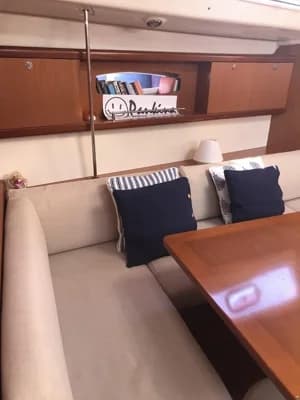 Beneteau Oceanis 43 3
