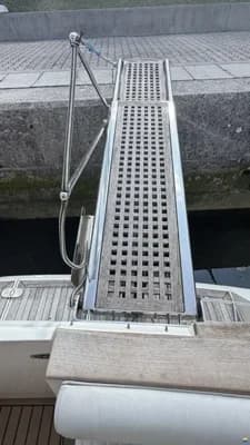 Fairline PHANTOM 37 2