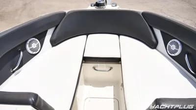 Sea Ray SPX 230 3