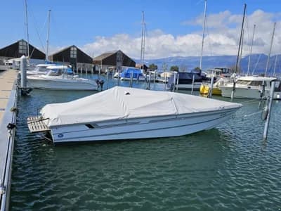 Century Ultra 2 - Mercruiser 454 Magnum 2