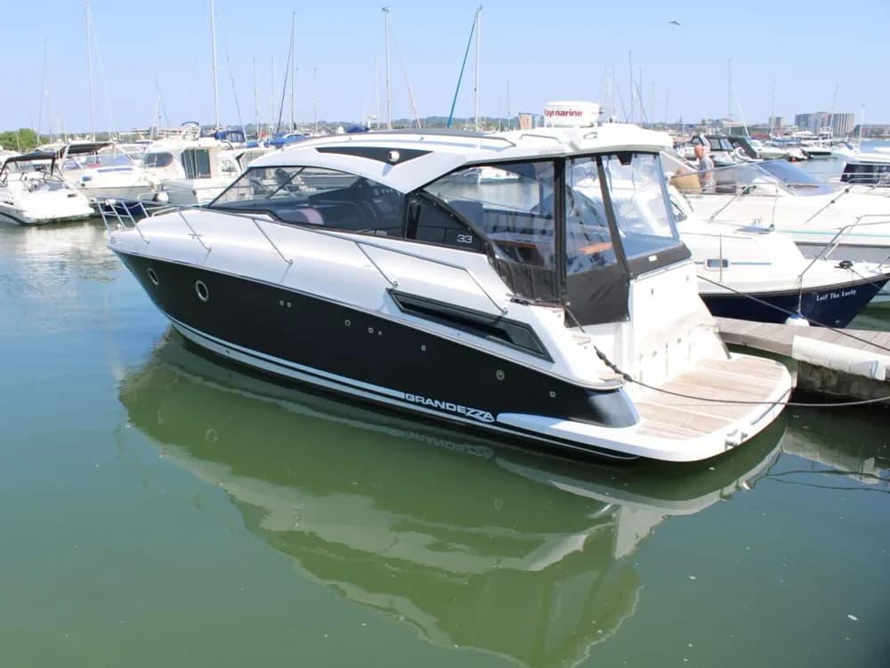 2015 Grandezza 33 OC Boat for Sale in Poole