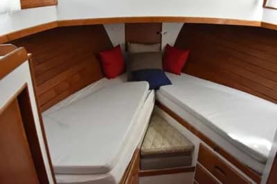 GRAND BANKS 42 CLASSIC 3