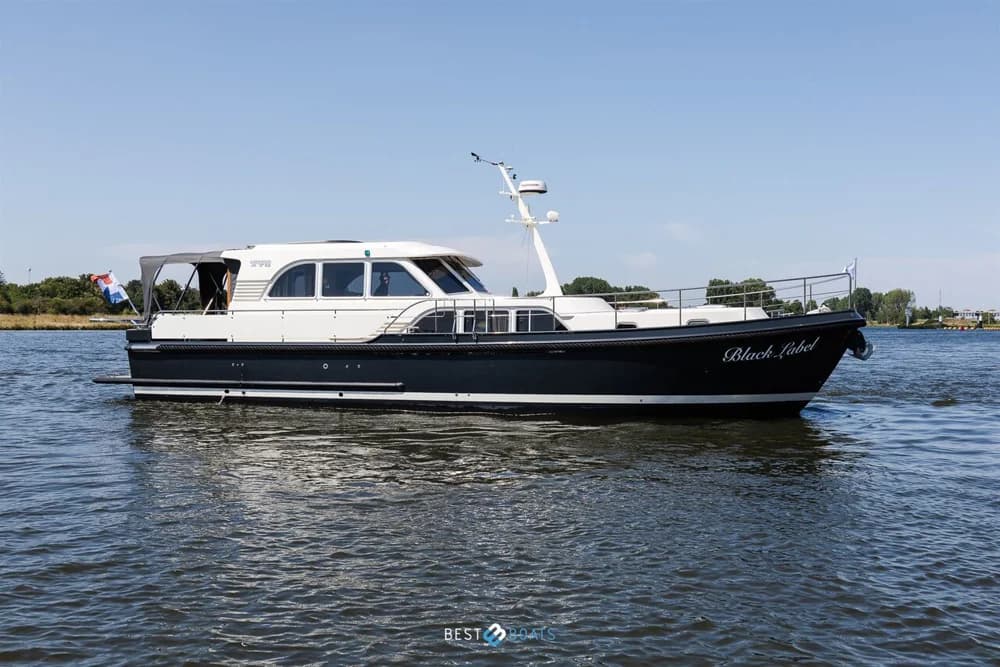 Linssen Grand Sturdy 470 Sedan Wheelhouse