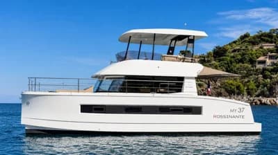 Fountaine Pajot Motor Yacht 37 3