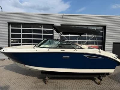 Sea Ray SDX 230 3