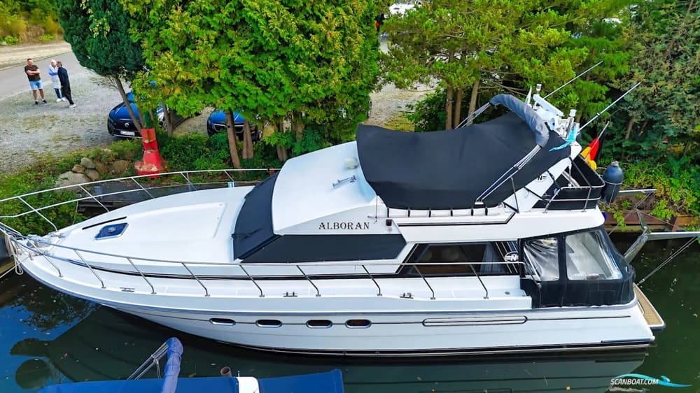 Neptunus 138 / 46 Flybridge Sedan