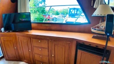 Neptunus 138 / 46 Flybridge Sedan 5