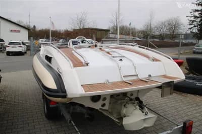 Cirrus 18 Super Yacht RIB 2