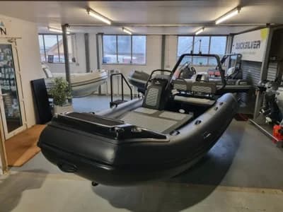 2026 Highfield Sport 460 Boat for Sale in Axminster 3