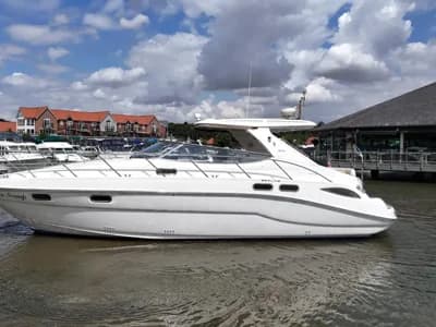 1999 Sealine S41 Sports Cruiser Boat for Sale in Lincoln 2