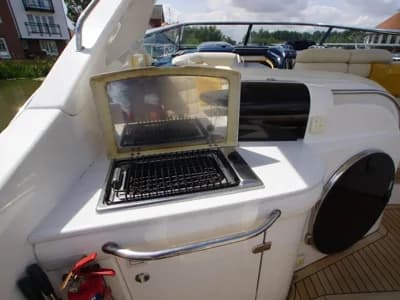1999 Sealine S41 Sports Cruiser Boat for Sale in Lincoln 3