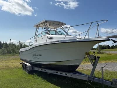 2003 Seaswirl Striper 2601 Walkaround OB Boat for Sale in Wentworth 2