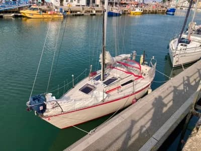 1980 Beneteau First 27 Boat for Sale in Southampton 2
