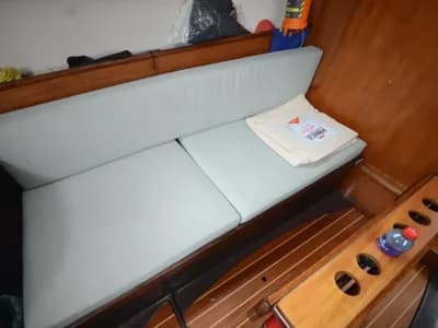 1980 Beneteau First 27 Boat for Sale in Southampton 3