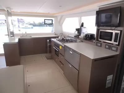2022 Leopard 50 Boat for Sale in Tortola 3