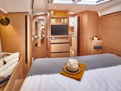 2026 Jeanneau Sun Odyssey 490 Boat for Sale in Cholet 3
