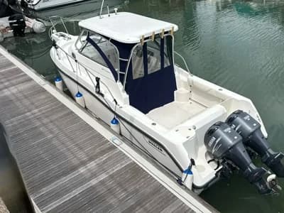 2004 Boston Whaler 255 Conquest Boat for Sale in Portchester 2