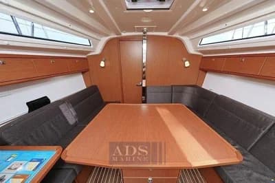 Bavaria Cruiser 37 3