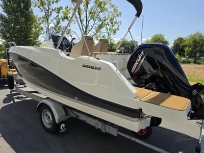 Quicksilver Activ 555 open 2