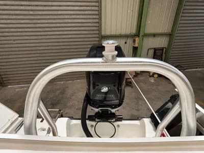 Boston Whaler Dauntless 230 3