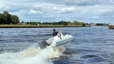 Zodiac Medline 5.8 RIB 3