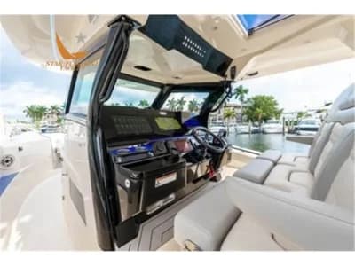 Scout Boats - 377 LXF 3
