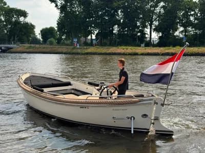 2009 Seafury 700C | 8m 3