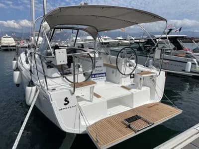 Beneteau Océanis 34.1 3