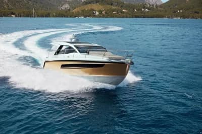 Sealine S335 2