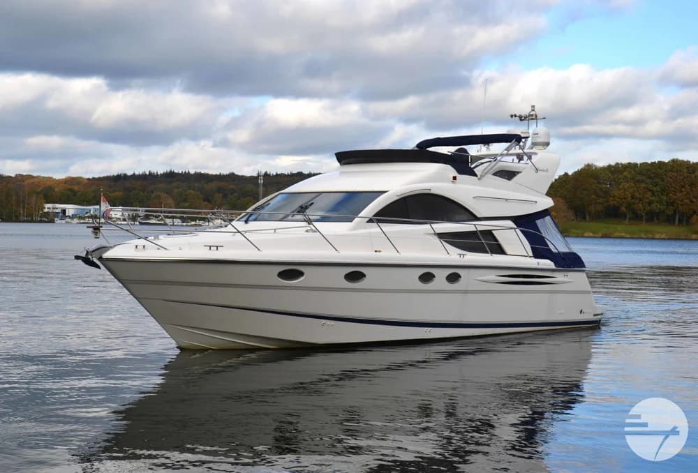 2001 Fairline Phantom 43 | 14m