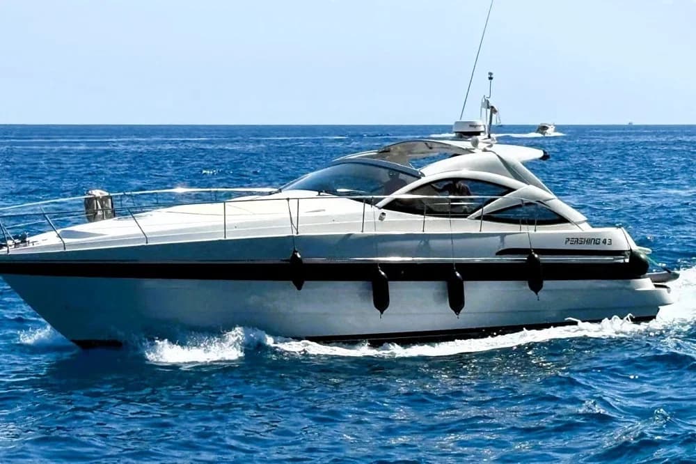 2004 Pershing 43 | 14m