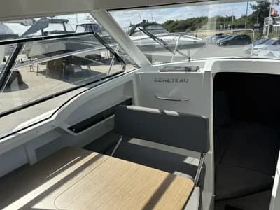 2021 Beneteau Antares 8 Boat for Sale in Hamble 3