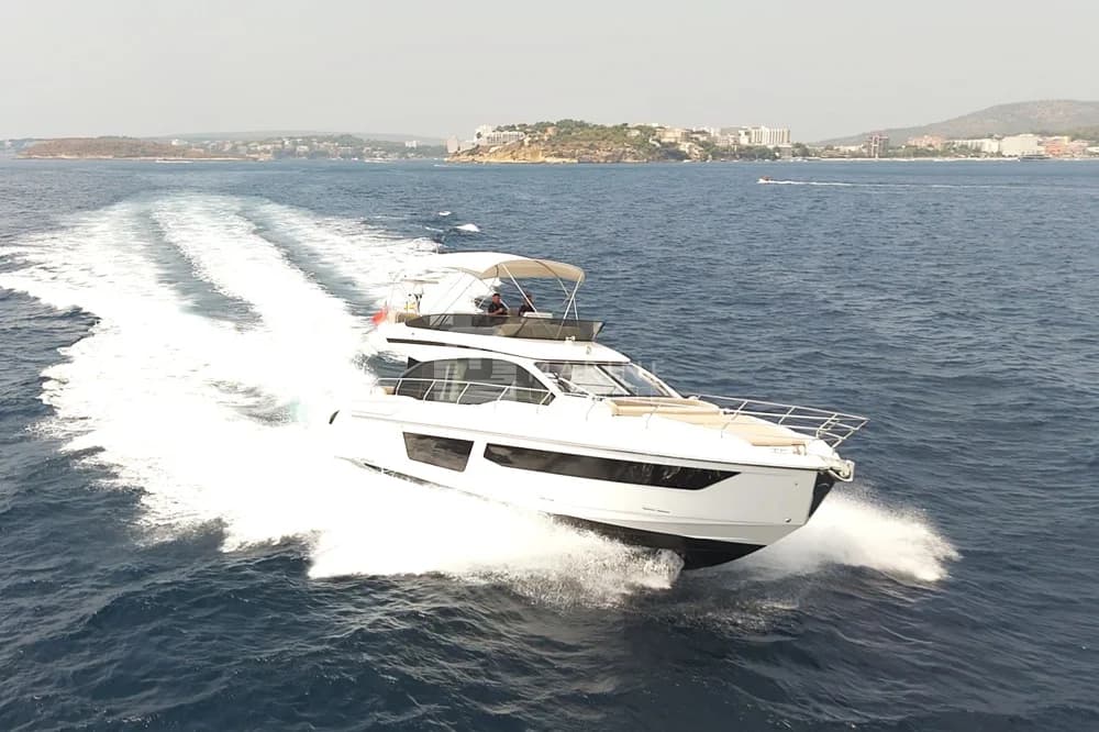 2025 Azimut Fly 53