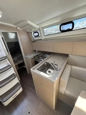 Beneteau Océanis 38.1 3