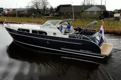 2027 Vedette 46 Cabin Lounge 2
