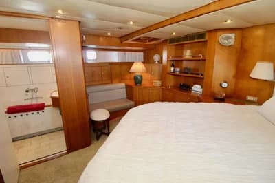 1990 Hakvoort Motor Yacht 3