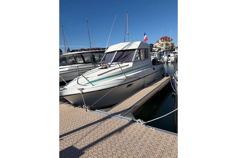1991 Beneteau Antares 805