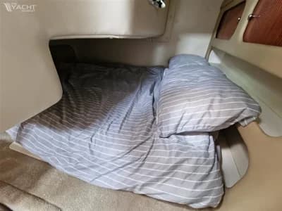 Rinker 270 Fiesta Vee 3