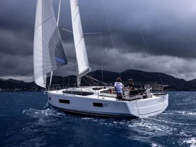2026 Jeanneau Sun Odyssey 455 Boat for Sale in Les Herbiers 3