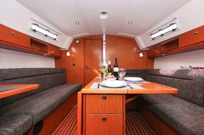 BAVARIA 36 CRUISER 2