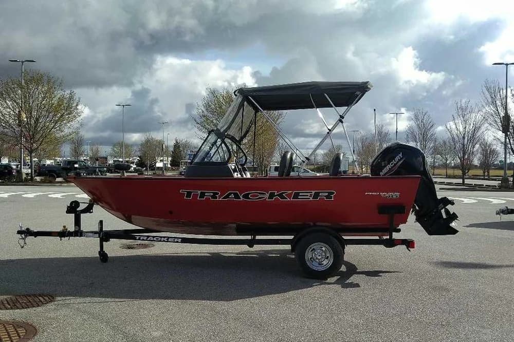 Tracker Pro Guide V-16 WT