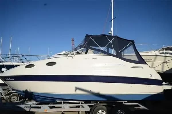 1998 Regal Commodore 242 Boat for Sale in Southampton