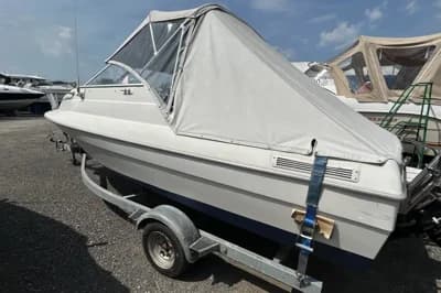 1999 Bayliner 1952 | 6m 3